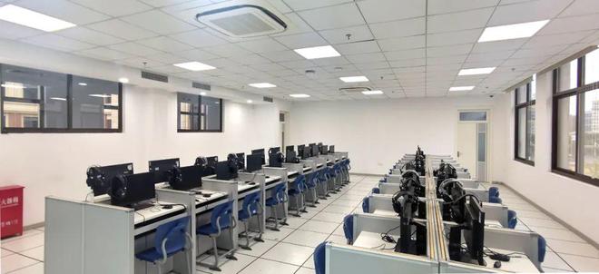 從“平板進課堂”到技能塑未來 數(shù)字教材落地與21世紀核心素養(yǎng)培育